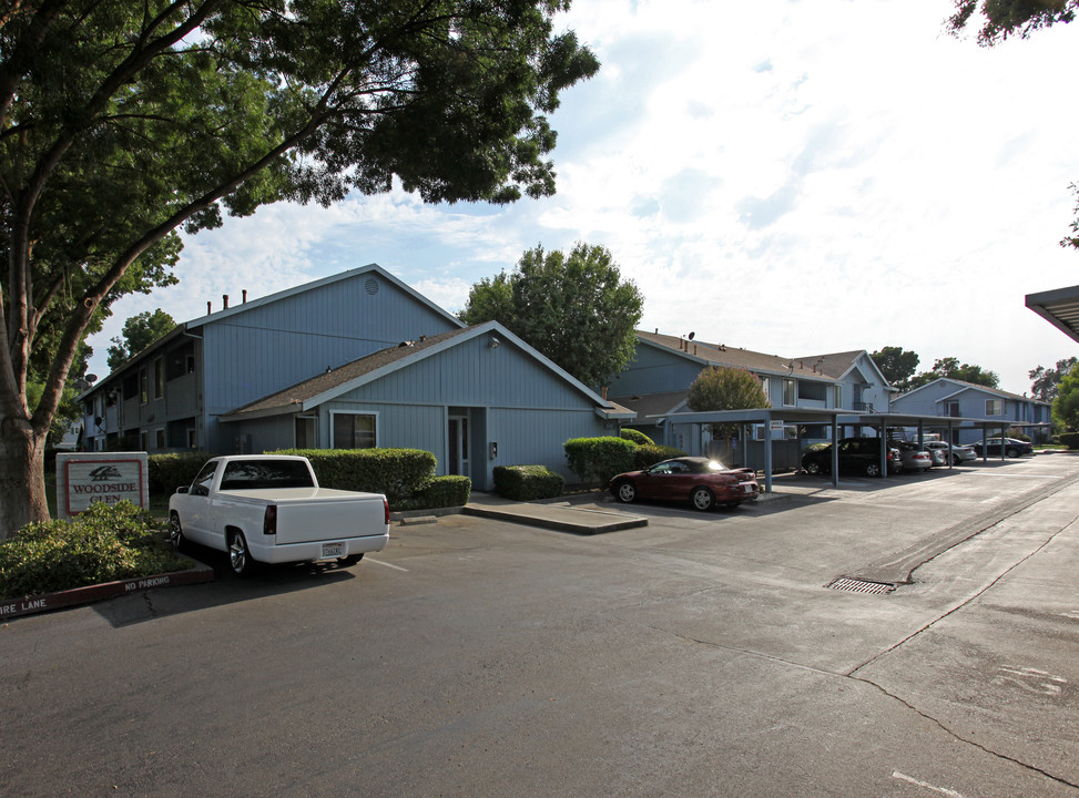 Woodside Glen Apartments in Woodland, CA - Building Photo