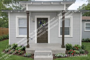 Stylish Family Home Near Downtown in San Antonio, TX - Building Photo