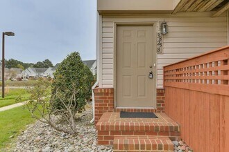3825 Rivanna River Reach in Portsmouth, VA - Building Photo - Building Photo