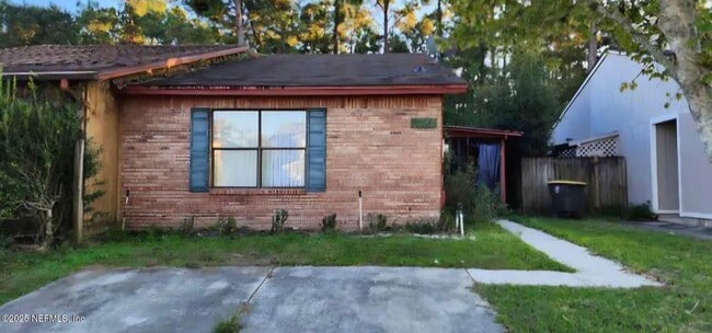 5542 Bennington Dr