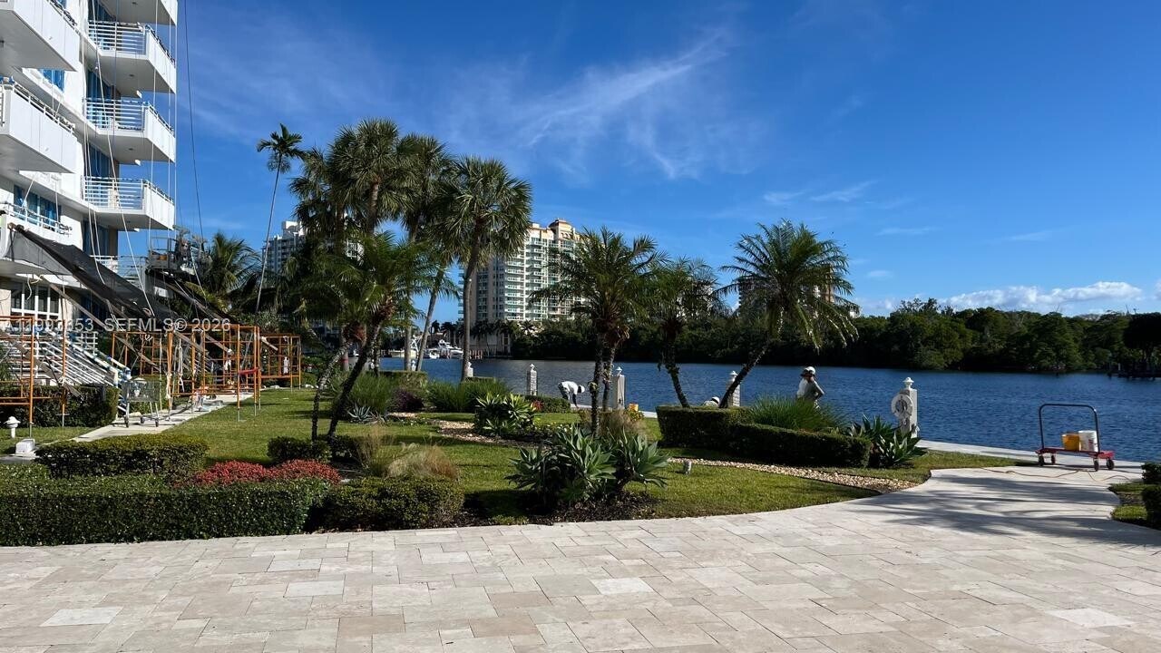 888 Intracoastal Dr in Fort Lauderdale, FL - Building Photo