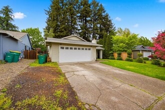 17563 SW Granada Dr in Beaverton, OR - Building Photo - Building Photo