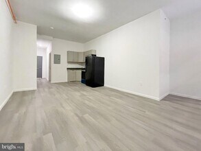 120 Chestnut St, Unit 204 in Philadelphia, PA - Building Photo - Building Photo