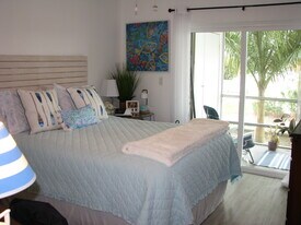 2600 S Kanner Hwy, Unit W-8 in Stuart, FL - Building Photo