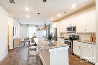 707 Valtek Ct in Suwanee, GA - Building Photo - Building Photo