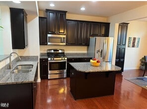 408 Berry Chase Way, Unit 207-3 in Cary, NC - Building Photo - Building Photo