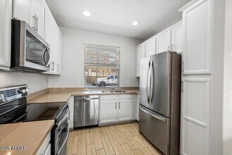 4354 E Toledo St in Gilbert, AZ - Foto de edificio - Building Photo