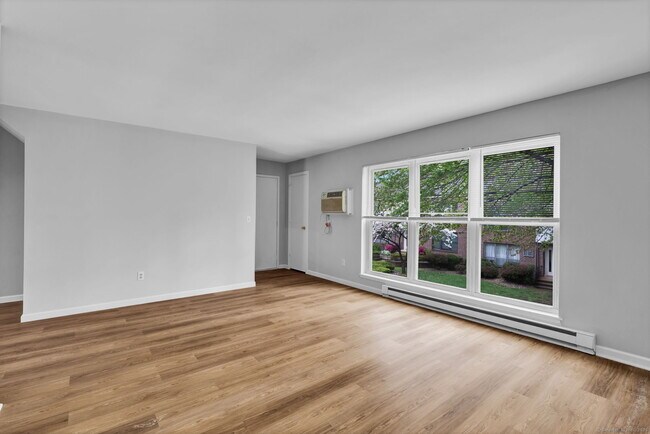 38 Wellington Dr in Farmington, CT - Building Photo - Building Photo