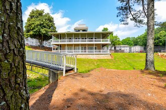 Willow Lake in Stone Mountain, GA - Building Photo - Building Photo