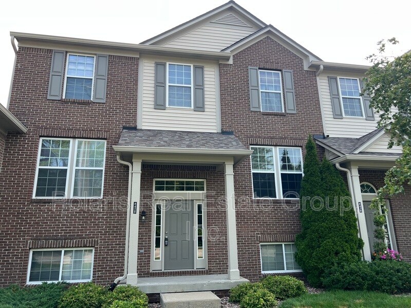 8428 Clayhurst Dr in Indianapolis, IN - Building Photo