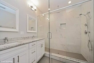 1750 W Summerdale Ave in Chicago, IL - Building Photo - Building Photo