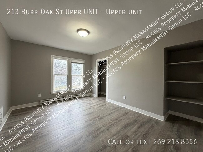 213 Burr Oak St in Kalamazoo, MI - Building Photo - Building Photo