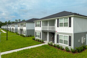 Sunbeam Villas in Jacksonville, FL - Building Photo - Building Photo