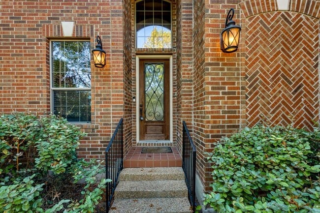 11629 Woodland Hills Trail in Austin, TX - Building Photo - Building Photo