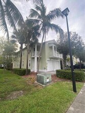7414 NW 107 Ct in Doral, FL - Building Photo - Building Photo
