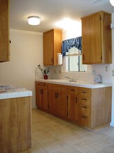 7412 Cherokee Trl in Yucca Valley, CA - Building Photo - Interior Photo