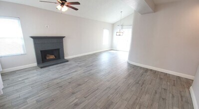 511 W Dennis Ct in Tempe, AZ - Building Photo - Building Photo