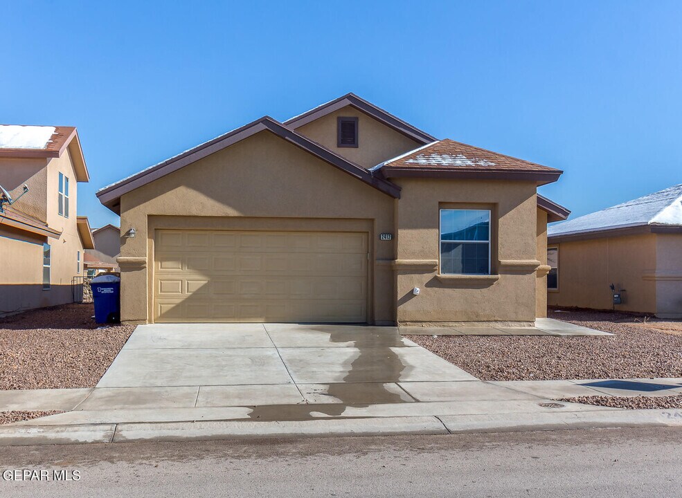 2412 Escape Point St in El Paso, TX - Building Photo