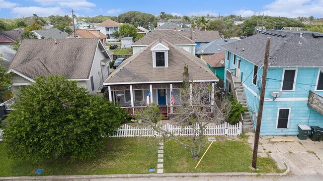3306 Avenue R in Galveston, TX - Building Photo - Building Photo