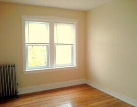 4051 W Melrose St, Unit #3S in Chicago, IL - Building Photo - Building Photo