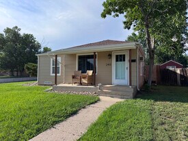 240 St Andrew St in Rapid City, SD - Building Photo