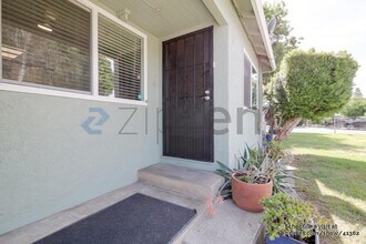 1681 Rockrose Rd in West Sacramento, CA - Building Photo - Building Photo