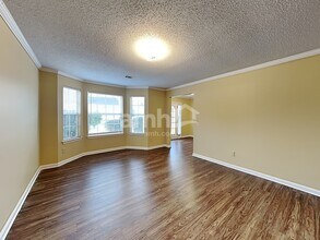 1642 Village Place Cir NE in Conyers, GA - Foto de edificio - Building Photo