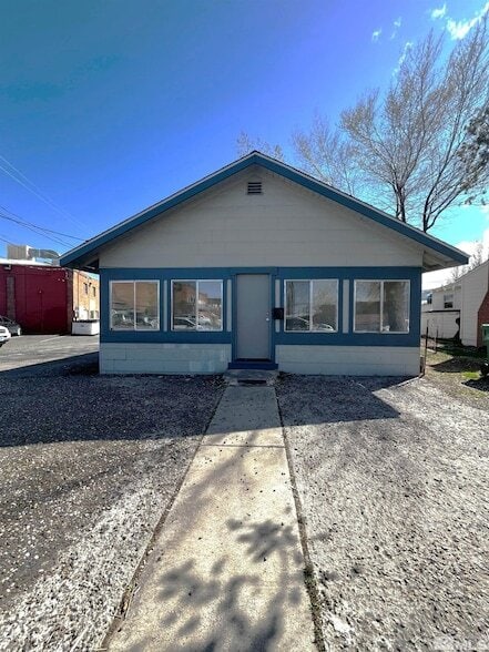 property at 40 Caliente St