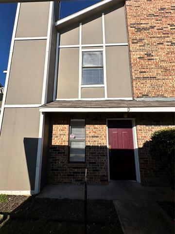 2041 W Walnut St, Unit D in Garland, TX - Building Photo