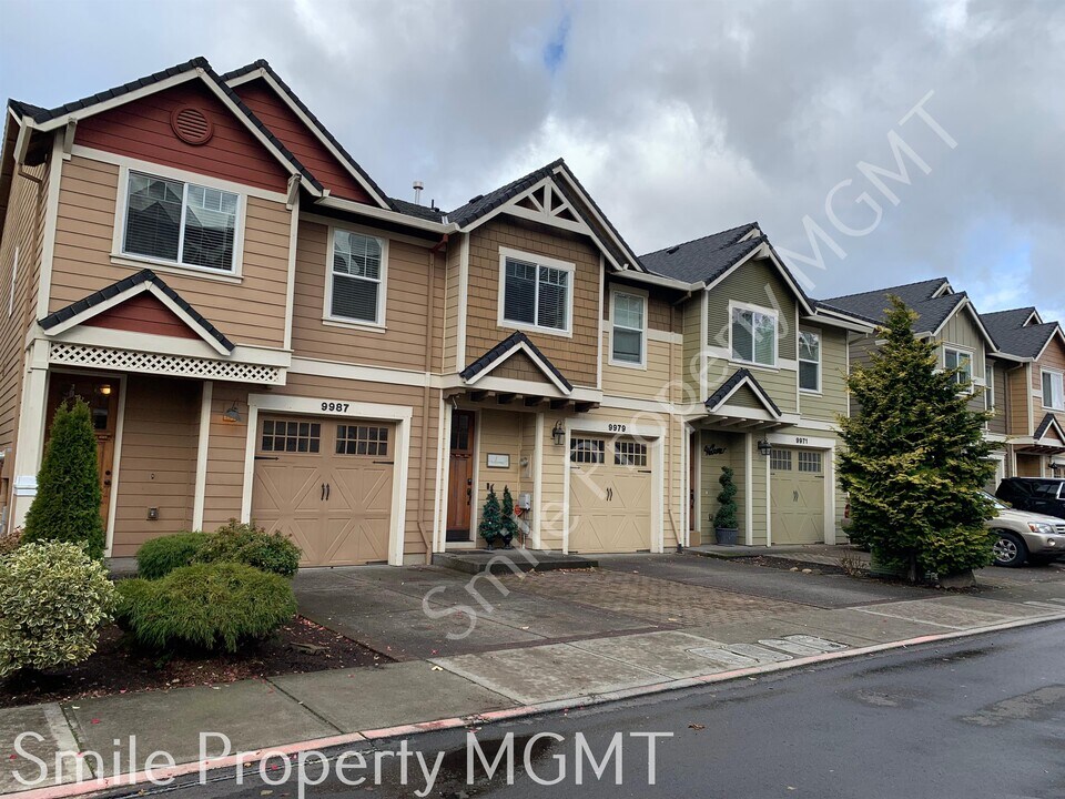 9987 SE Old Town Ct in Happy Valley, OR - Building Photo