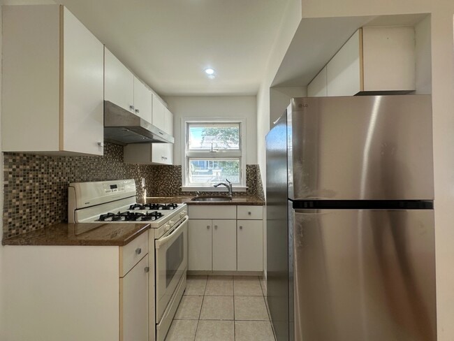 66 Whitman Ave in Staten Island, NY - Building Photo - Building Photo