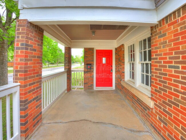 2112 N Drexel Blvd in Oklahoma City, OK - Building Photo - Building Photo
