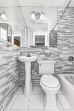 380 E 10th St in New York, NY - Building Photo - Building Photo