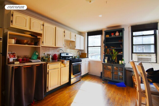121 Columbia St in Brooklyn, NY - Building Photo - Building Photo