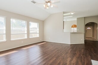 6402 Bright Falls Ln in Katy, TX - Building Photo - Building Photo