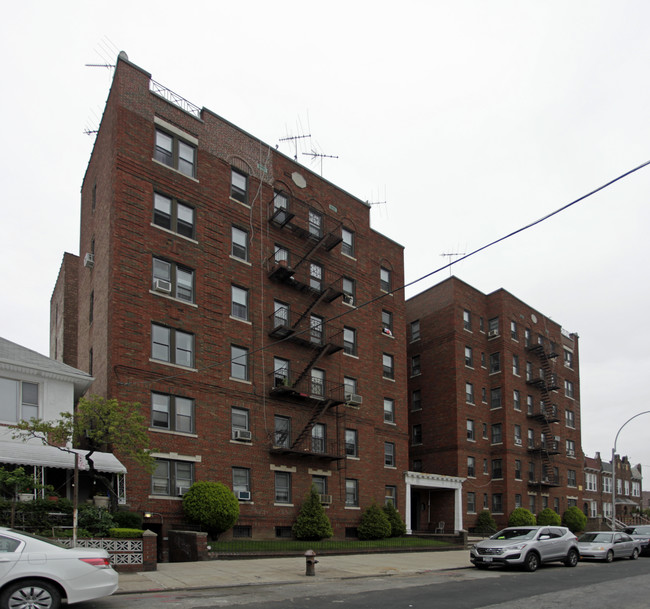 2263 84th St in Brooklyn, NY - Foto de edificio - Building Photo