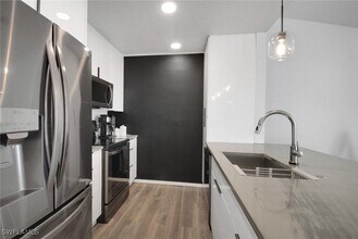 3342 Timberwood Cir in Naples, FL - Building Photo - Building Photo