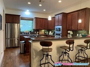 5207 Rose St-Unit -B in Houston, TX - Building Photo - Building Photo
