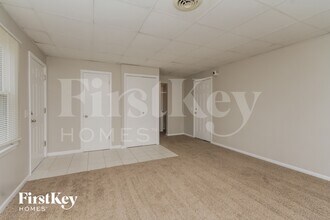 639 N Martha St in Lombard, IL - Foto de edificio - Building Photo