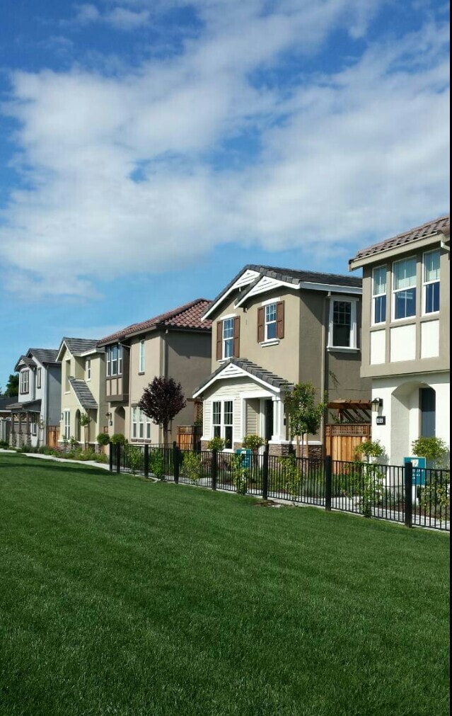 property at 625 Montage Cir
