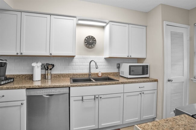 4006 Blalock Rd in Houston, TX - Building Photo - Building Photo