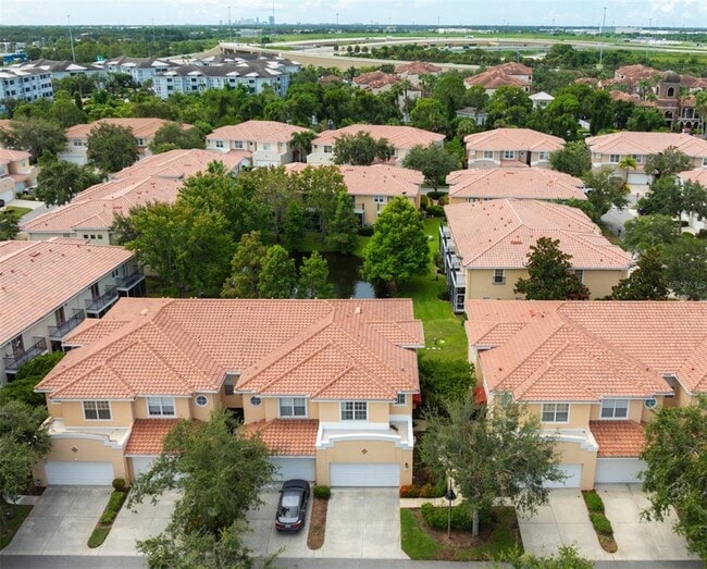 277 Valencia Cir in St. Petersburg, FL - Building Photo - Building Photo