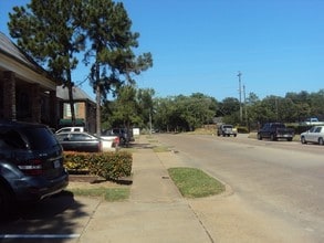 Sandspoint Cove in Houston, TX - Building Photo - Building Photo