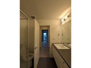 15835-15885 409 in Surrey, BC - Building Photo - Building Photo