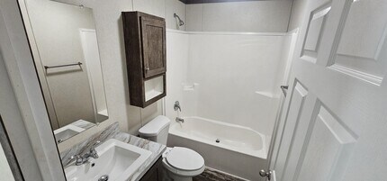 165 Birch Ct in Belleville, MI - Building Photo - Building Photo