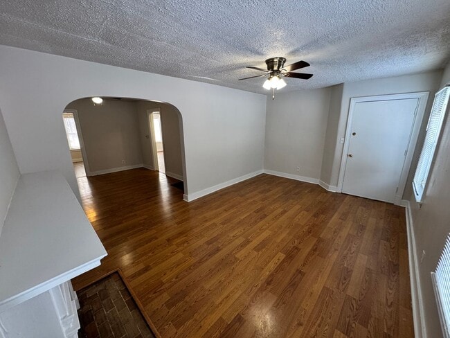 property at 210 1/2 W Collins Ct