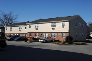 2926-2930 Drexel Ct in Marcus Hook, PA - Foto de edificio - Building Photo