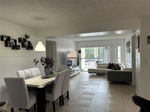 6280 NW 186th St in Hialeah, FL - Building Photo - Building Photo