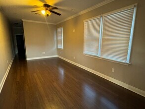 913 Navarre Ave in New Orleans, LA - Building Photo - Building Photo