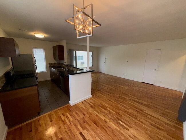 8120 Norton Ave in West Hollywood, CA - Building Photo - Building Photo